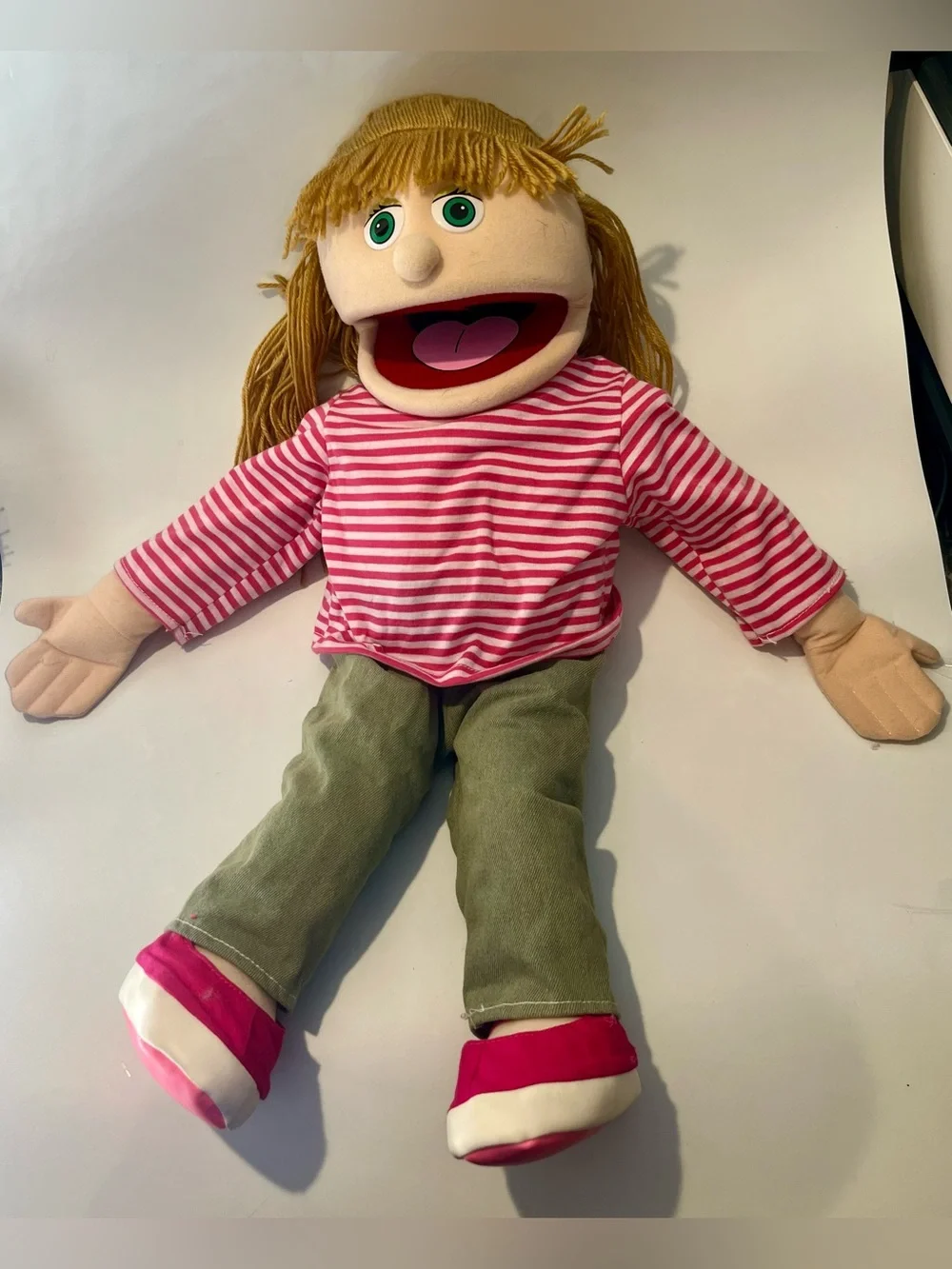SILLY PUPPETS Girl Hand Puppet - Clothes Blonde Hair Green Eyes Pretend Play